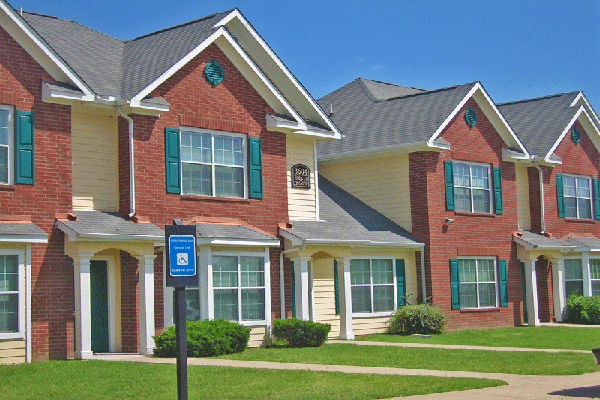 Residences of Diamond Hill Exterior